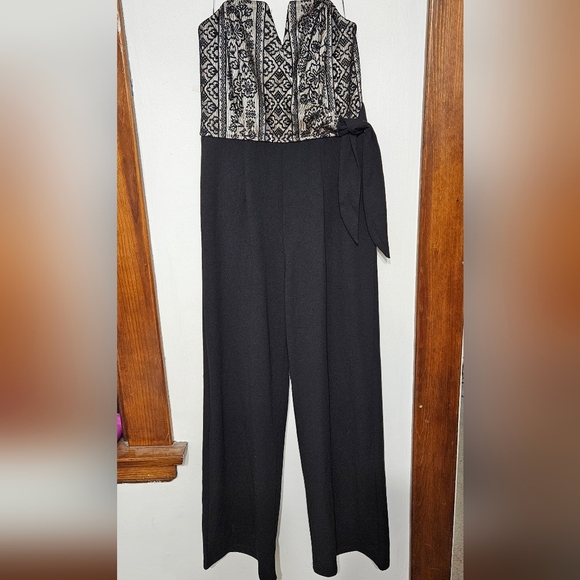 Francesca's Venice Strapless Front Tie Jumpsuit (Size small) - Picture 10 of 10